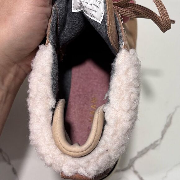 Cole Haan | Women's Nantucket Waterproof Winter Hiking Boots Faux Fur 9.5B - Picture 10 of 14